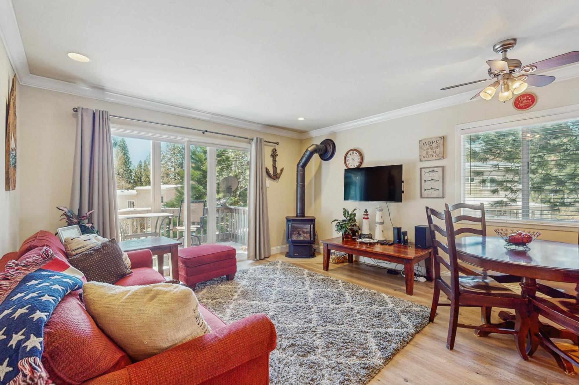 אינקליין וילג' The Cozy Downtime Condo מראה חיצוני תמונה
